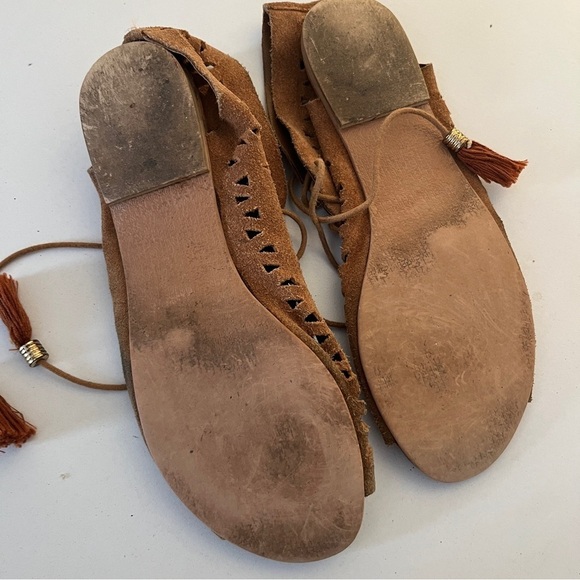 Matisse x Ascot Friday Boheme Moccasin Fringe Cut Out Brown Suede Sandals Tan 7 - Picture 5 of 7